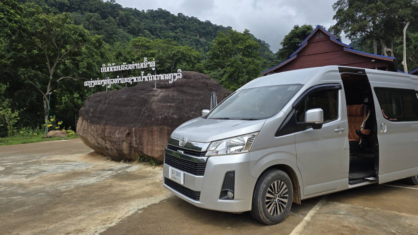 ขบวนรถตู้วราชัยทัวร์